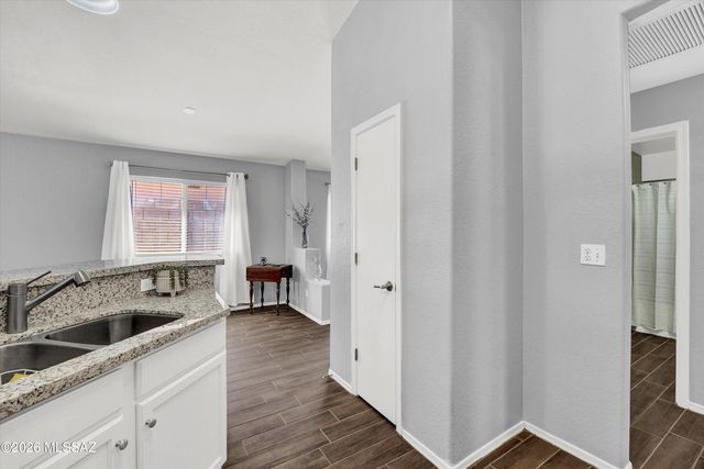 7757 S Precious Opal Drive, Tucson, AZ 85747