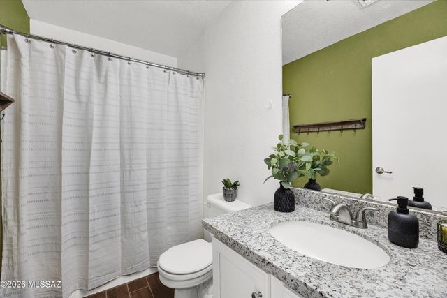 7757 S Precious Opal Drive, Tucson, AZ 85747