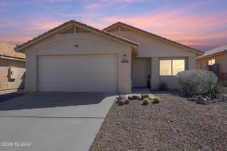 7757 S Precious Opal Drive, Tucson, AZ 85747