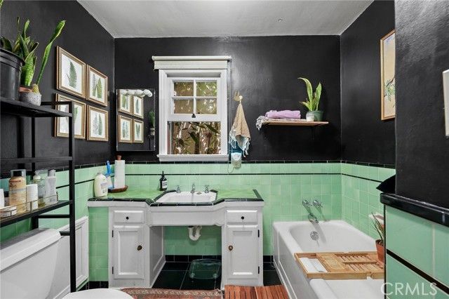 155 S Westmoreland Avenue, Los Angeles, CA 90004