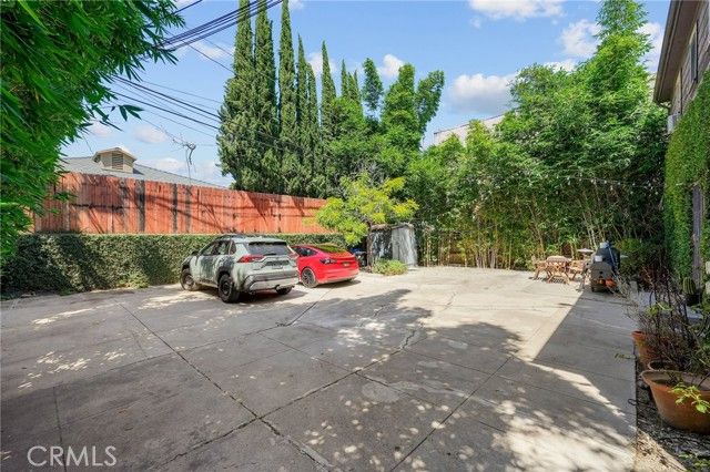 155 S Westmoreland Avenue, Los Angeles, CA 90004