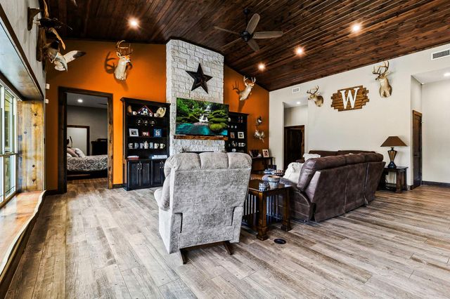 5481 Us Highway 190 W, Livingston, TX 77351