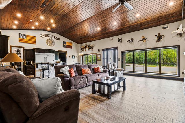 5481 Us Highway 190 W, Livingston, TX 77351