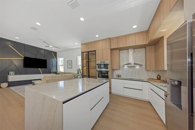 617 FOLSOM STREET S, St Petersburg, FL 33707