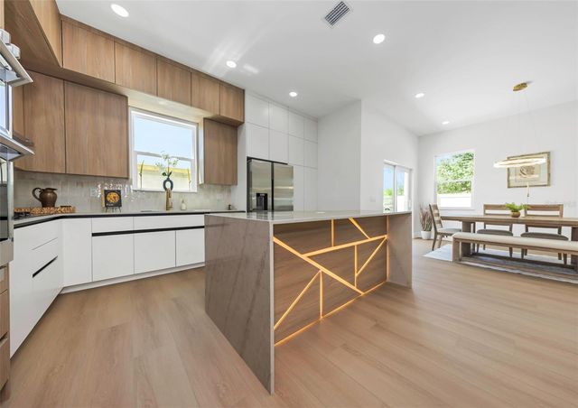 617 FOLSOM STREET S, St Petersburg, FL 33707
