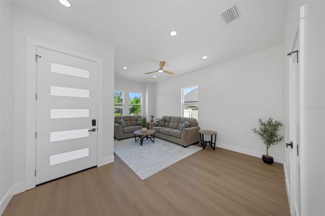 617 FOLSOM STREET S, St Petersburg, FL 33707