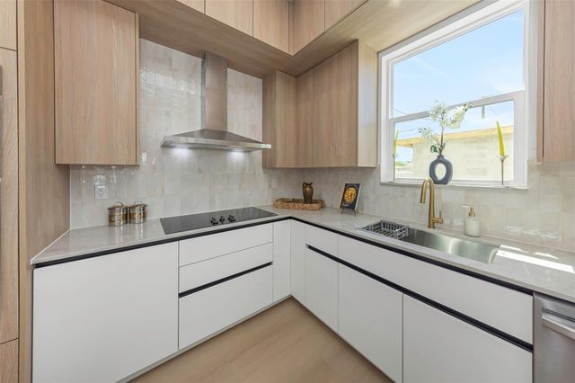 617 FOLSOM STREET S, St Petersburg, FL 33707