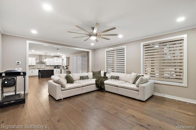 54085 Deadwood Lane, Shelby Twp, MI 48316