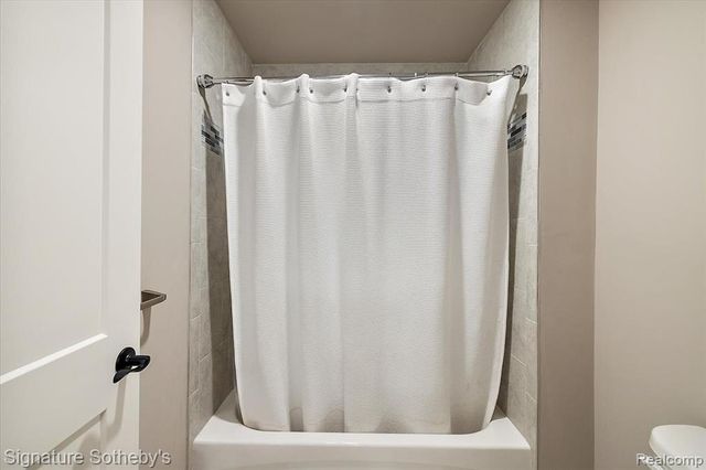 54085 Deadwood Lane, Shelby Twp, MI 48316