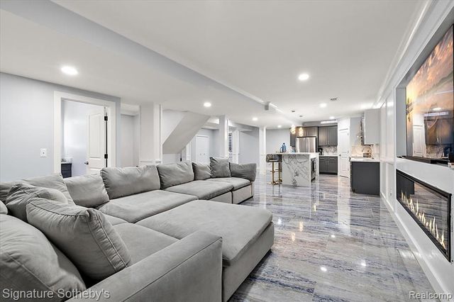 54085 Deadwood Lane, Shelby Twp, MI 48316