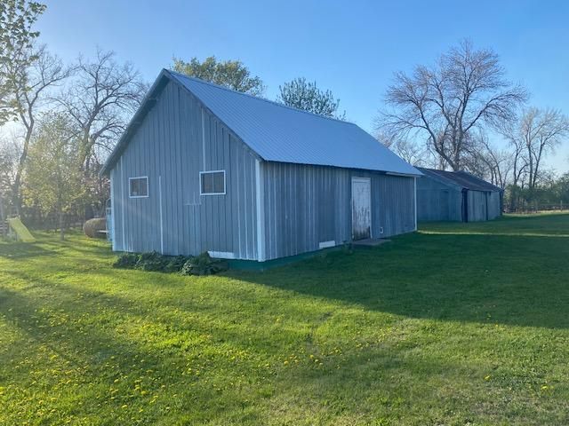 23382 60th Avenue S, Hawley, MN 56549