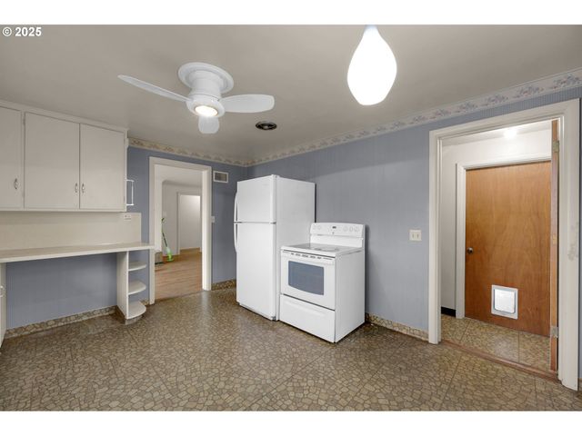 605 FULVUE Dr, Eugene, OR 97405