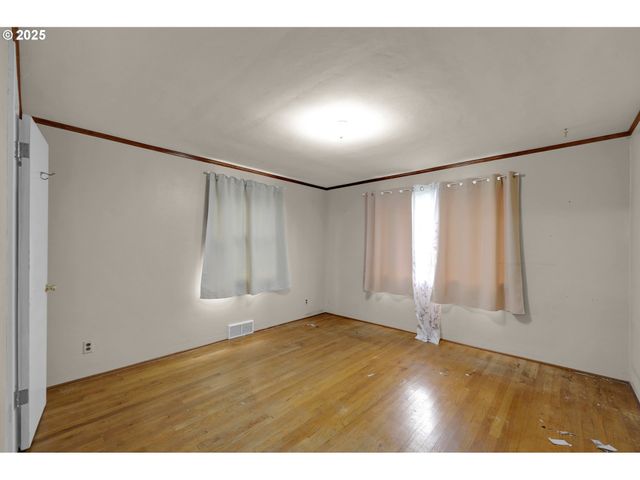 605 FULVUE Dr, Eugene, OR 97405