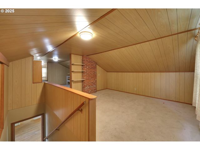 605 FULVUE Dr, Eugene, OR 97405