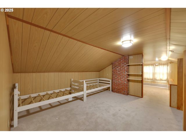 605 FULVUE Dr, Eugene, OR 97405