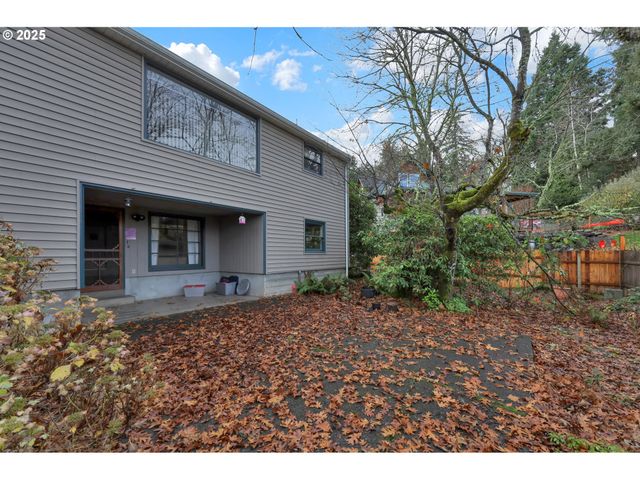 605 FULVUE Dr, Eugene, OR 97405
