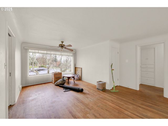 605 FULVUE Dr, Eugene, OR 97405