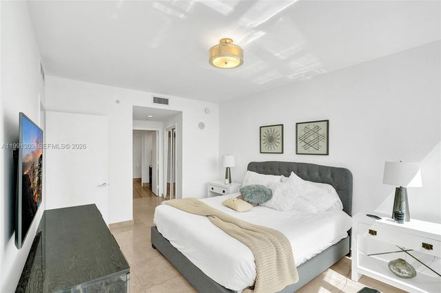 18201 Collins Ave 2007, Sunny Isles Beach, FL 33160