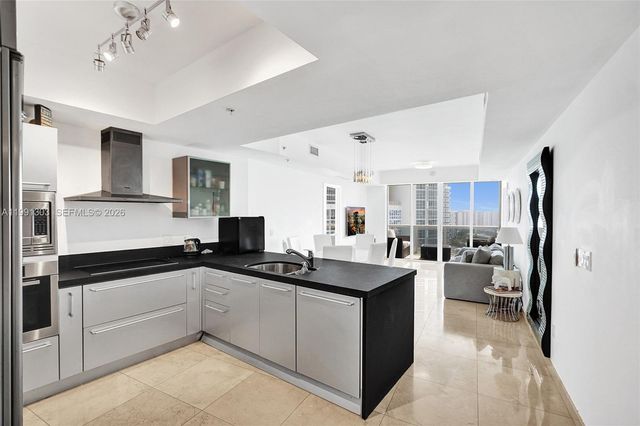 18201 Collins Ave 2007, Sunny Isles Beach, FL 33160