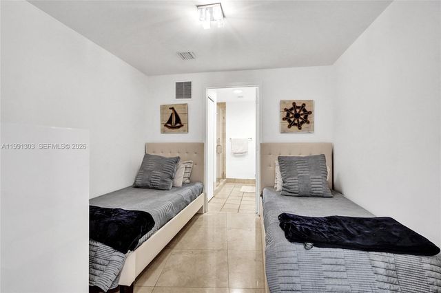 18201 Collins Ave 2007, Sunny Isles Beach, FL 33160