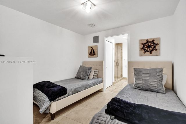 18201 Collins Ave 2007, Sunny Isles Beach, FL 33160