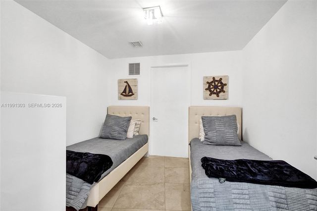 18201 Collins Ave 2007, Sunny Isles Beach, FL 33160