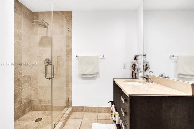 18201 Collins Ave 2007, Sunny Isles Beach, FL 33160