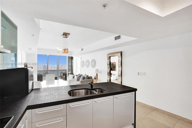 18201 Collins Ave 2007, Sunny Isles Beach, FL 33160