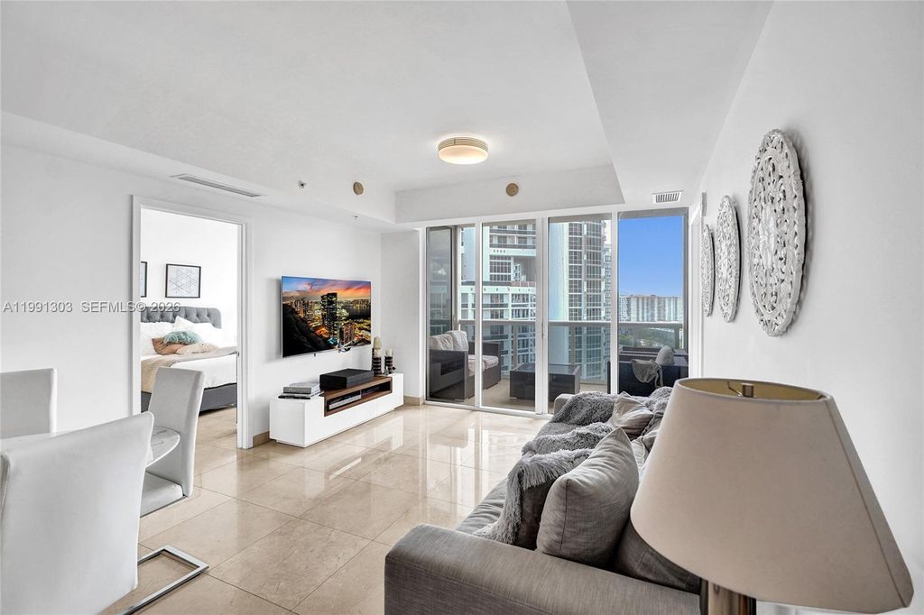 18201 Collins Ave 2007, Sunny Isles Beach, FL 33160