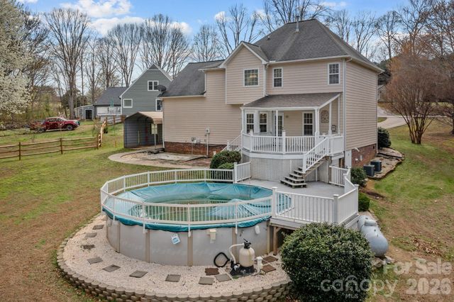 151 Saint Martins Lane, Statesville, NC 28677