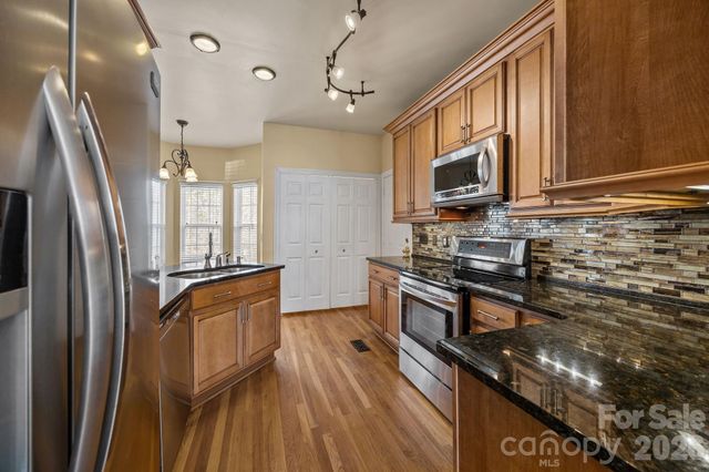 151 Saint Martins Lane, Statesville, NC 28677