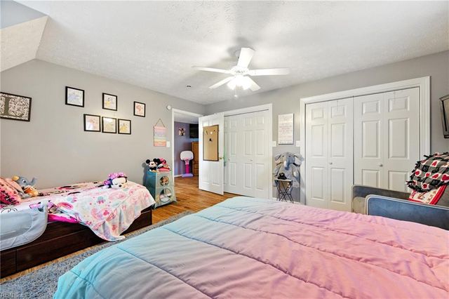 6 Misty Creek LN, Hampton, VA 23669