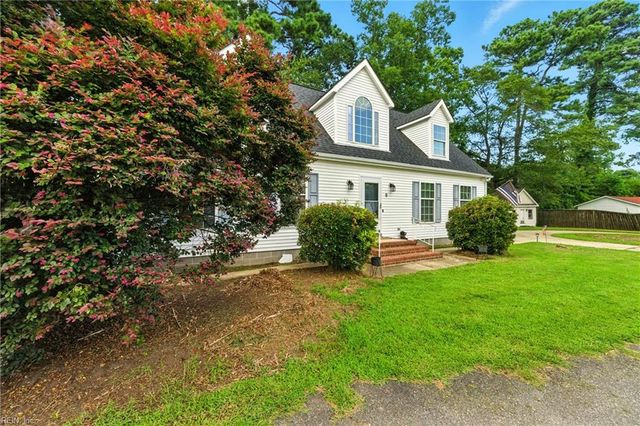 6 Misty Creek LN, Hampton, VA 23669
