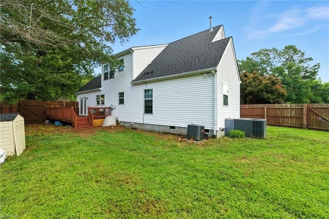 6 Misty Creek LN, Hampton, VA 23669
