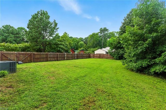 6 Misty Creek LN, Hampton, VA 23669