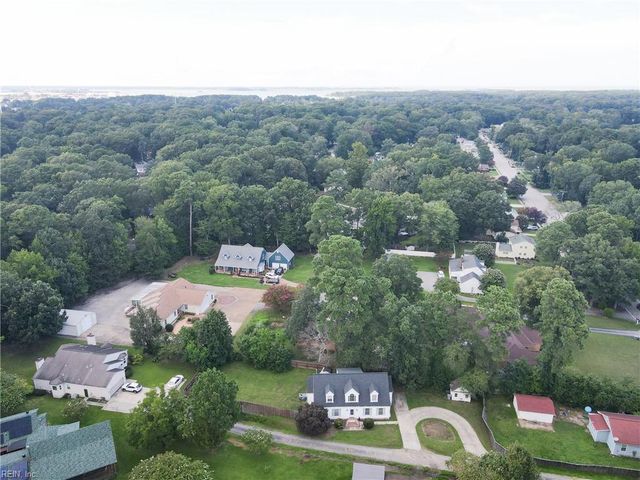 6 Misty Creek LN, Hampton, VA 23669
