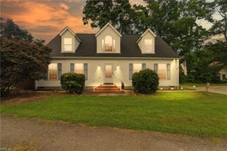 6 Misty Creek LN, Hampton, VA 23669