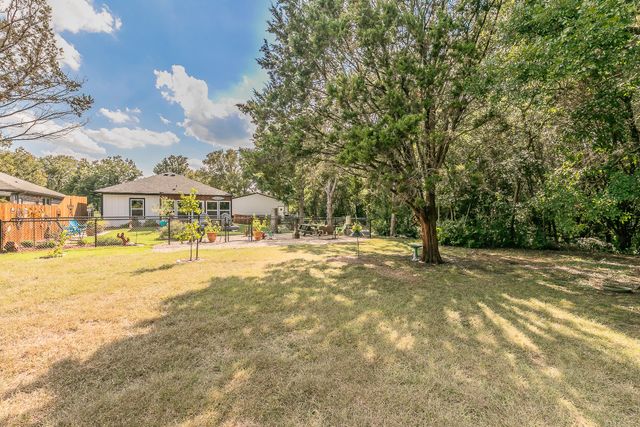 1138 Ridgeview Circle, Granbury, TX 76048