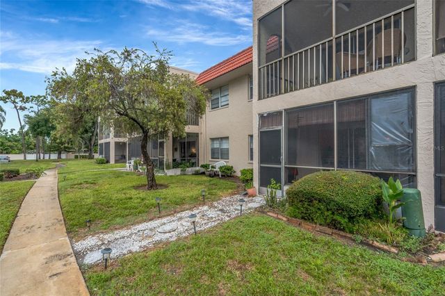 9700 STARKEY ROAD 113, Seminole, FL 33777