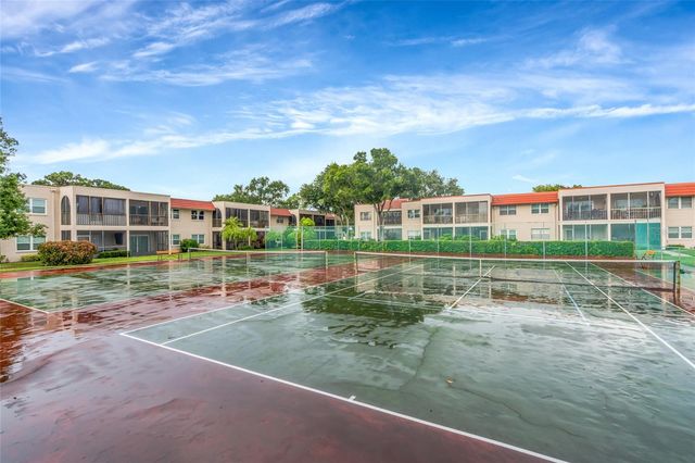 9700 STARKEY ROAD 113, Seminole, FL 33777