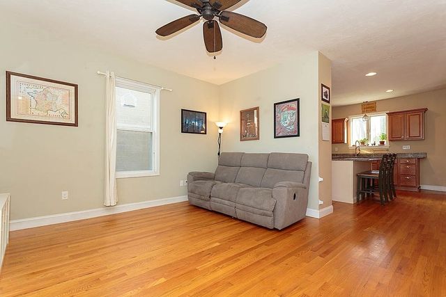 87 Winn 1, Woburn, MA 01801