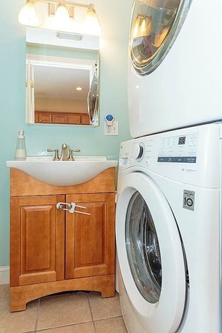 87 Winn 1, Woburn, MA 01801