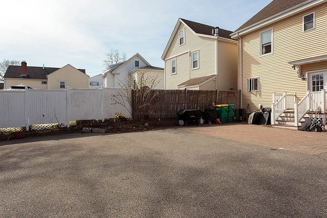 87 Winn 1, Woburn, MA 01801