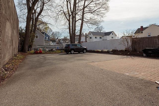 87 Winn 1, Woburn, MA 01801