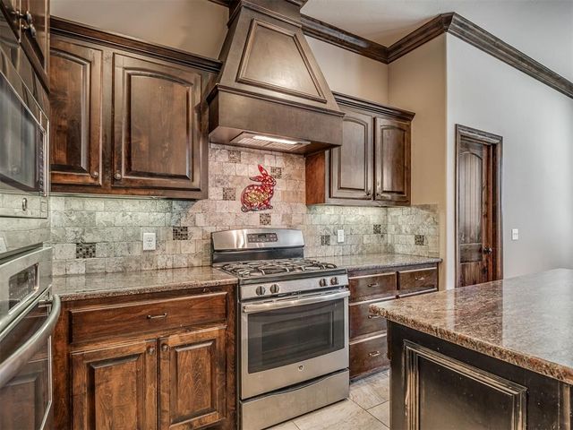 957 County Street 2982, Blanchard, OK 73010