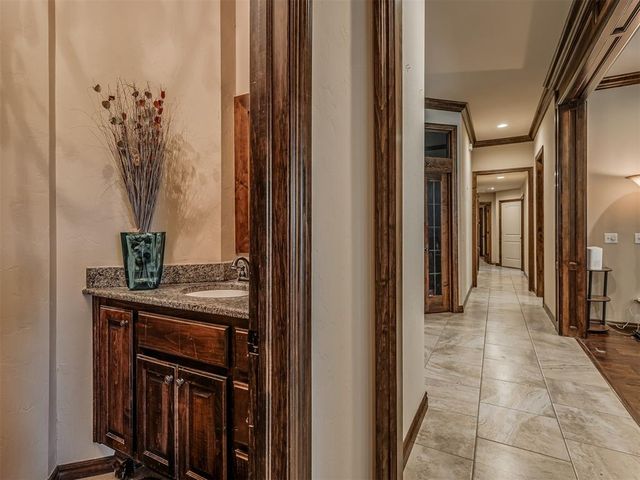 957 County Street 2982, Blanchard, OK 73010