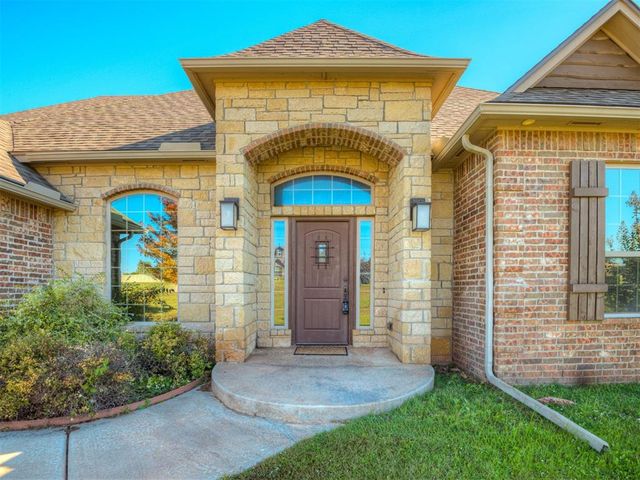 957 County Street 2982, Blanchard, OK 73010