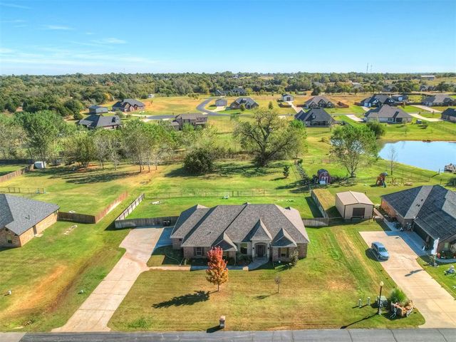 957 County Street 2982, Blanchard, OK 73010