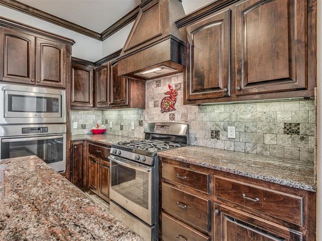 957 County Street 2982, Blanchard, OK 73010