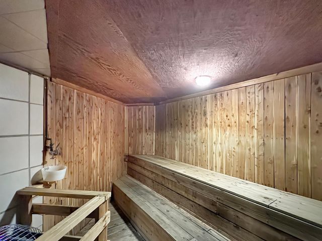 122 Demont Avenue E 358, Little Canada, MN 55117